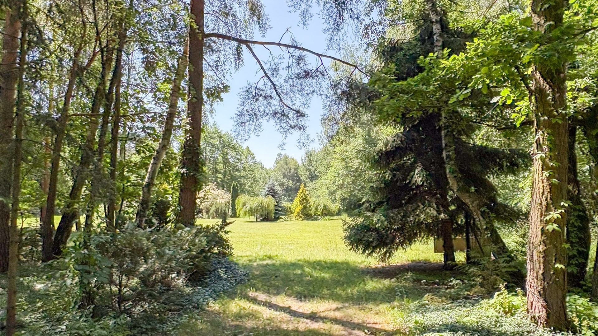 Działka na sprzedaż